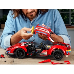LEGO® Technic 42125 Ferrari 488 GTE “AF Corse #51”